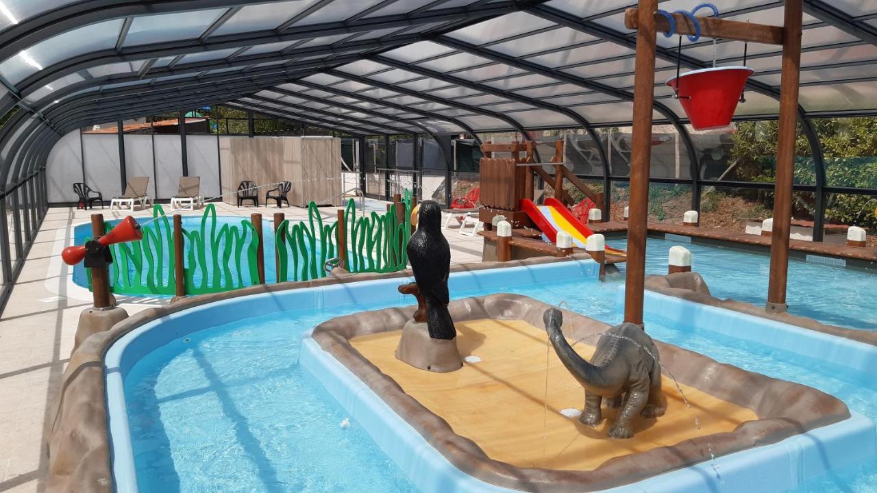 Camping Bleu Soleil Rouffignac Saint-Cernin Exterior foto
