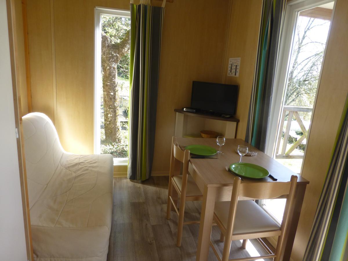 Camping Bleu Soleil Rouffignac Saint-Cernin Exterior foto