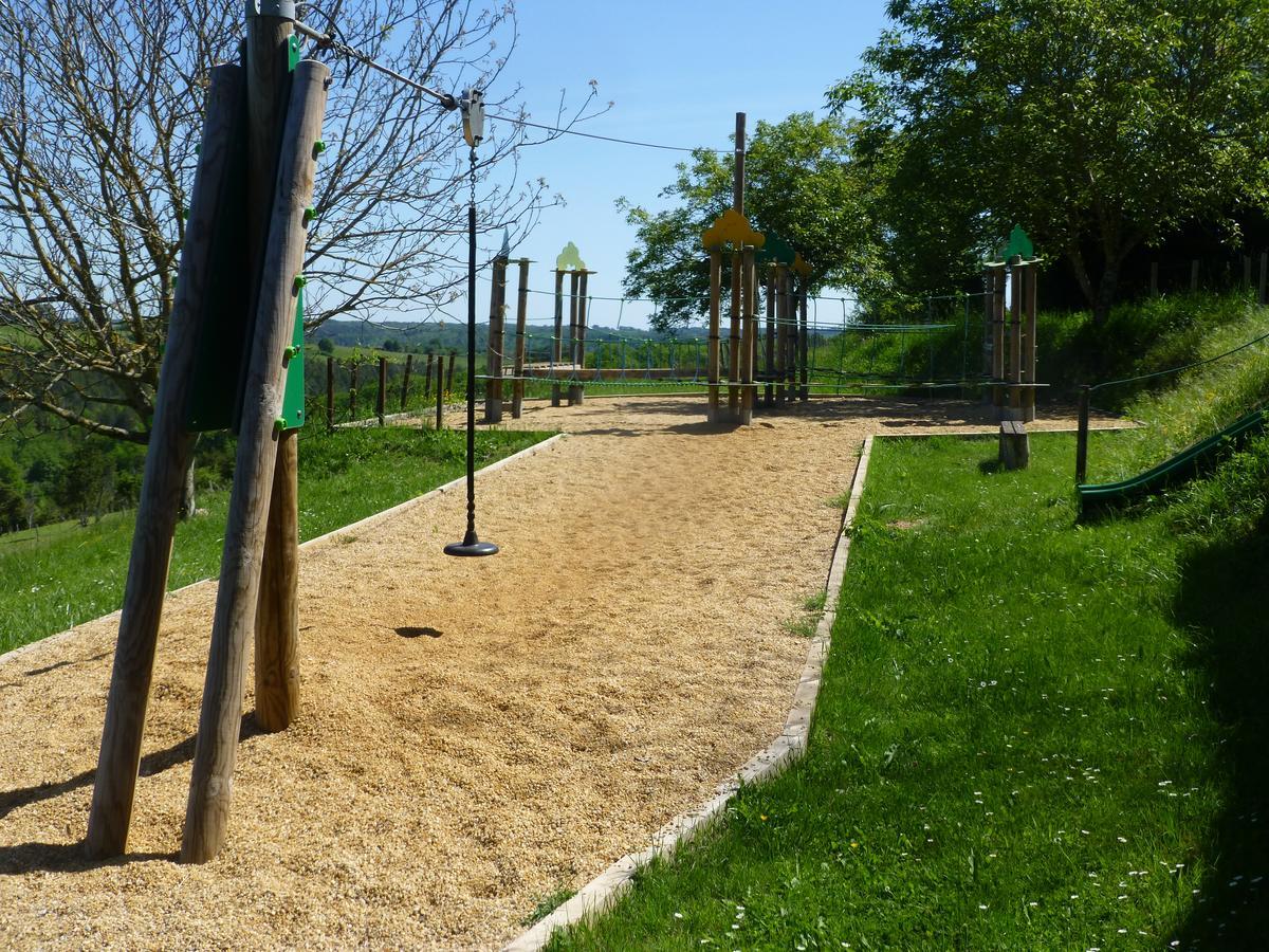 Camping Bleu Soleil Rouffignac Saint-Cernin Exterior foto