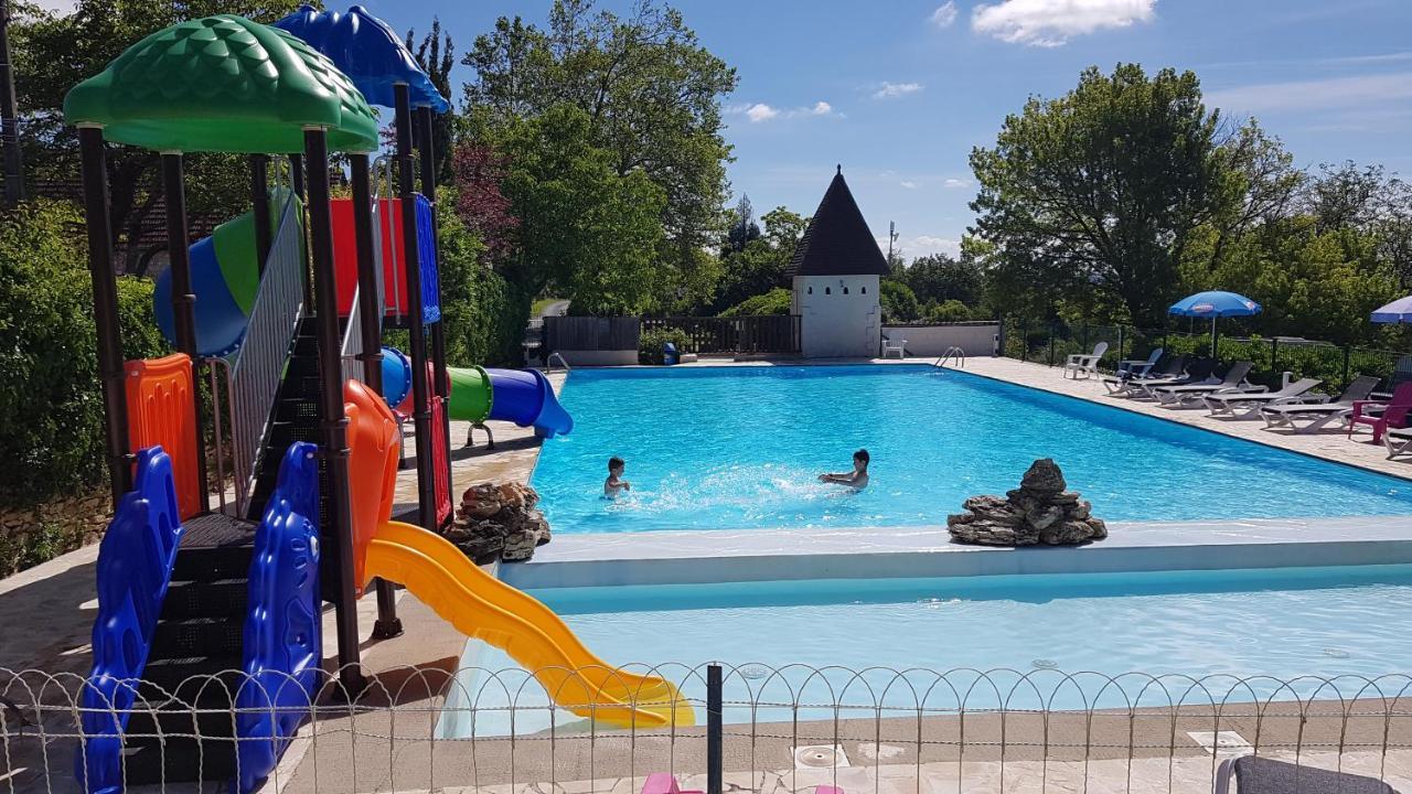 Camping Bleu Soleil Rouffignac Saint-Cernin Exterior foto